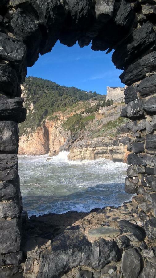 Appartamento Il Golfo Dei Poeti E 5 Terre A 2 Passi La Spezia Bagian luar foto