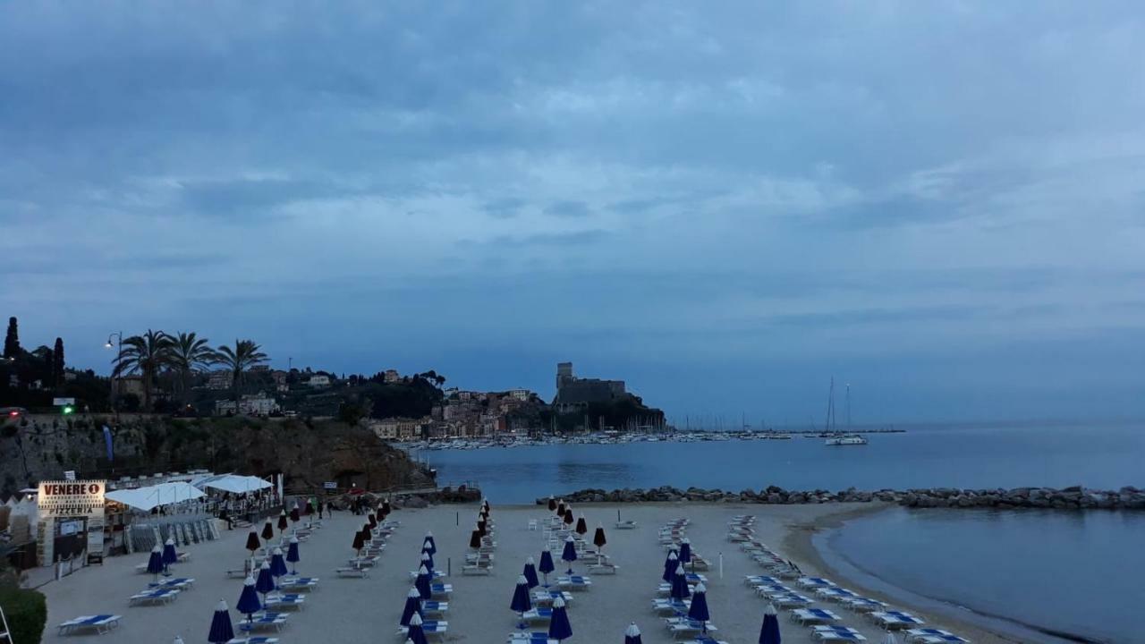 Appartamento Il Golfo Dei Poeti E 5 Terre A 2 Passi La Spezia Bagian luar foto